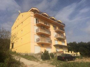 Отель Apartments Vukovic  Тиват
